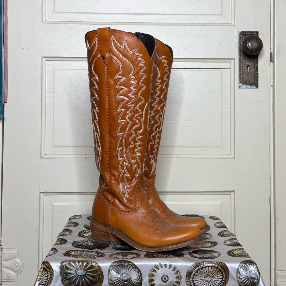 Liberty Black orange Boots - Picture 2 of 5